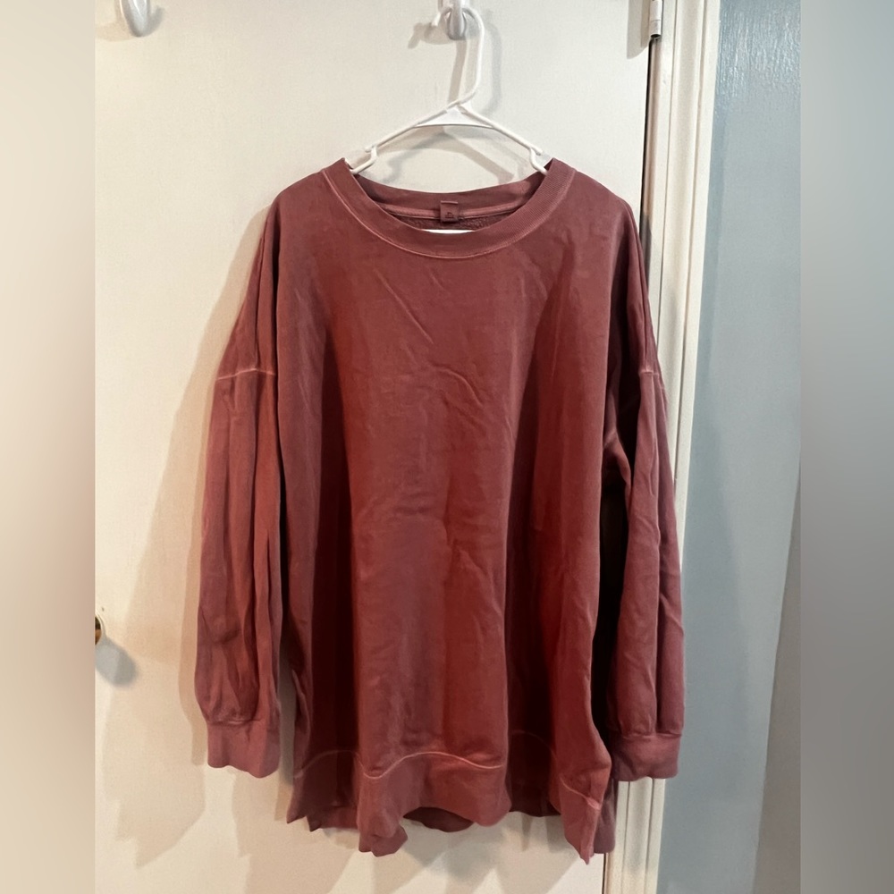 Women’s tunic crew neck sweatshirt